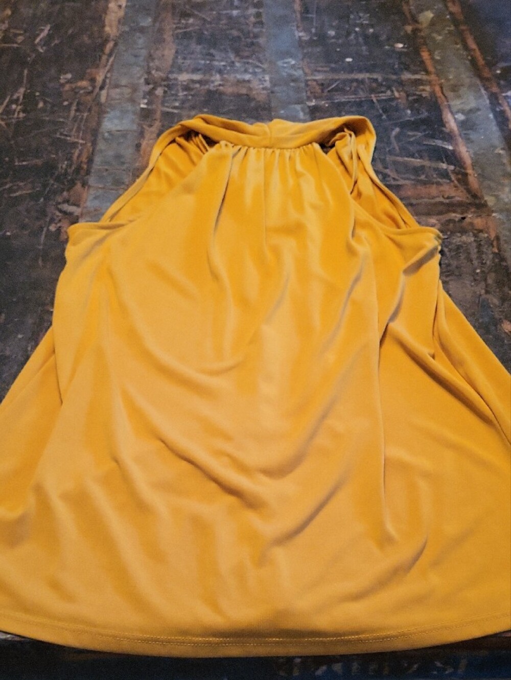Green Envelope Mustard Yellow Sleeveless V-Neck Tank - Picture 4 of 4